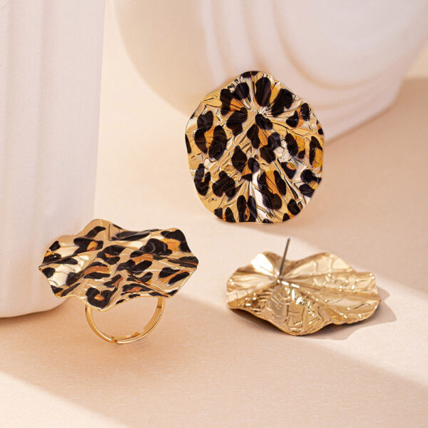 Vintage Geometric Leopard Print Circle Disc Fashion Design Ear Studs Ring Suit – Bild 8