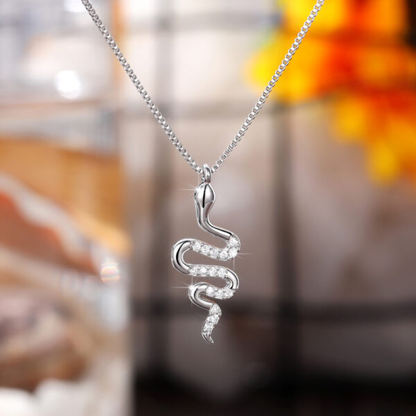 Fashion Lady Snake Pendant Necklace With Dazzling Zirconia Stylish Party Accessories Dainty Gift Animal Jewelry For Women Fashion Jewelry – Bild 4